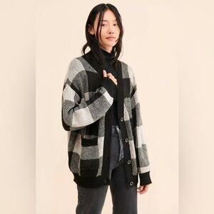 Vigoss Gingham Buffalo Plaid Black White Cardigan Size Large